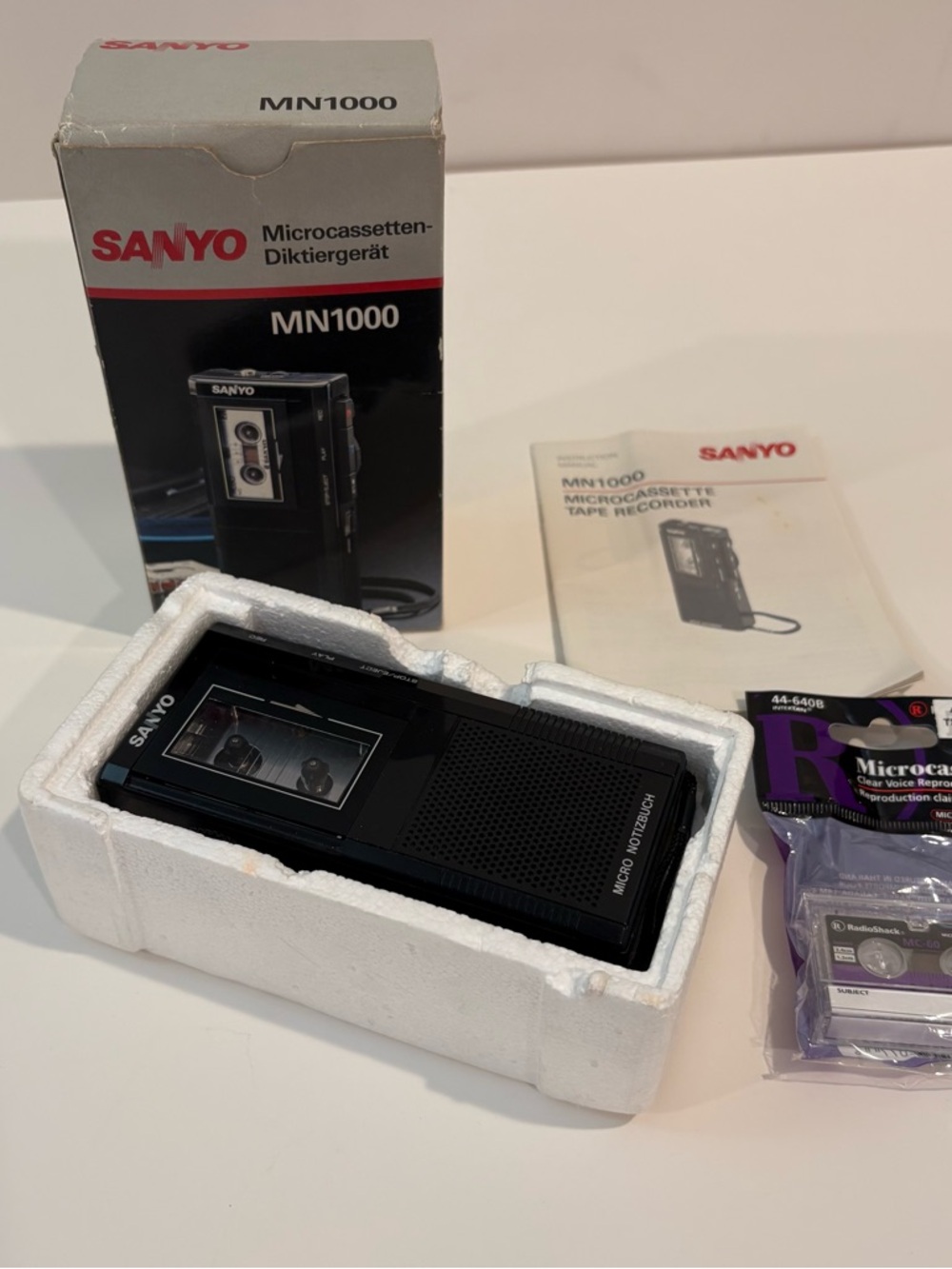 Sanyo MN 1000 Microcassette Handheld Recorder - Tested & Working Vintage